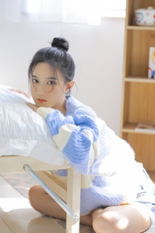 贤妻良母鹦鹉晒月